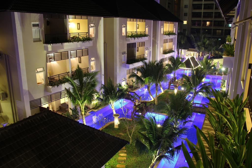 Bali Hotel Пномпень Экстерьер фото