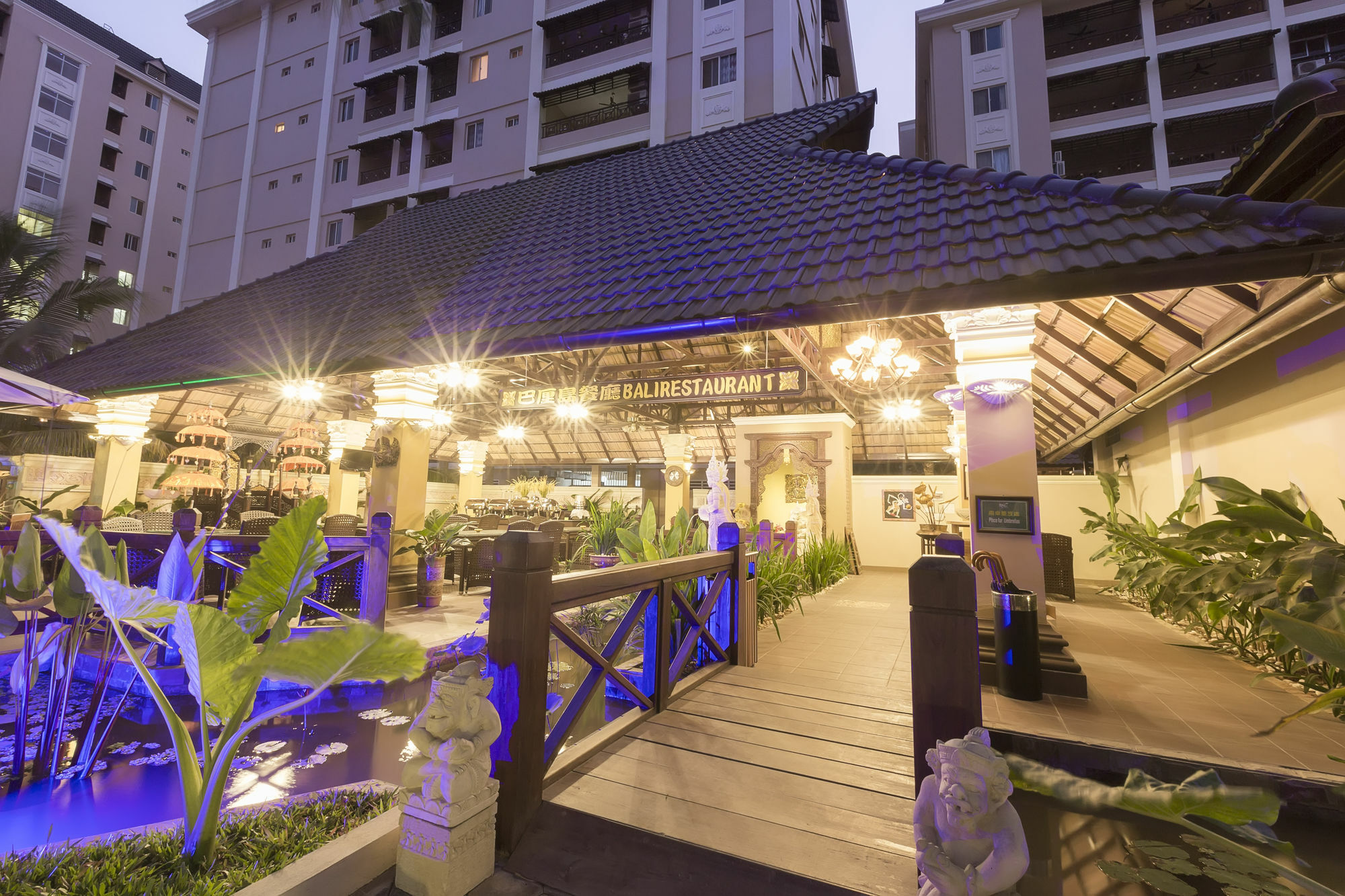 Bali Hotel Пномпень Экстерьер фото