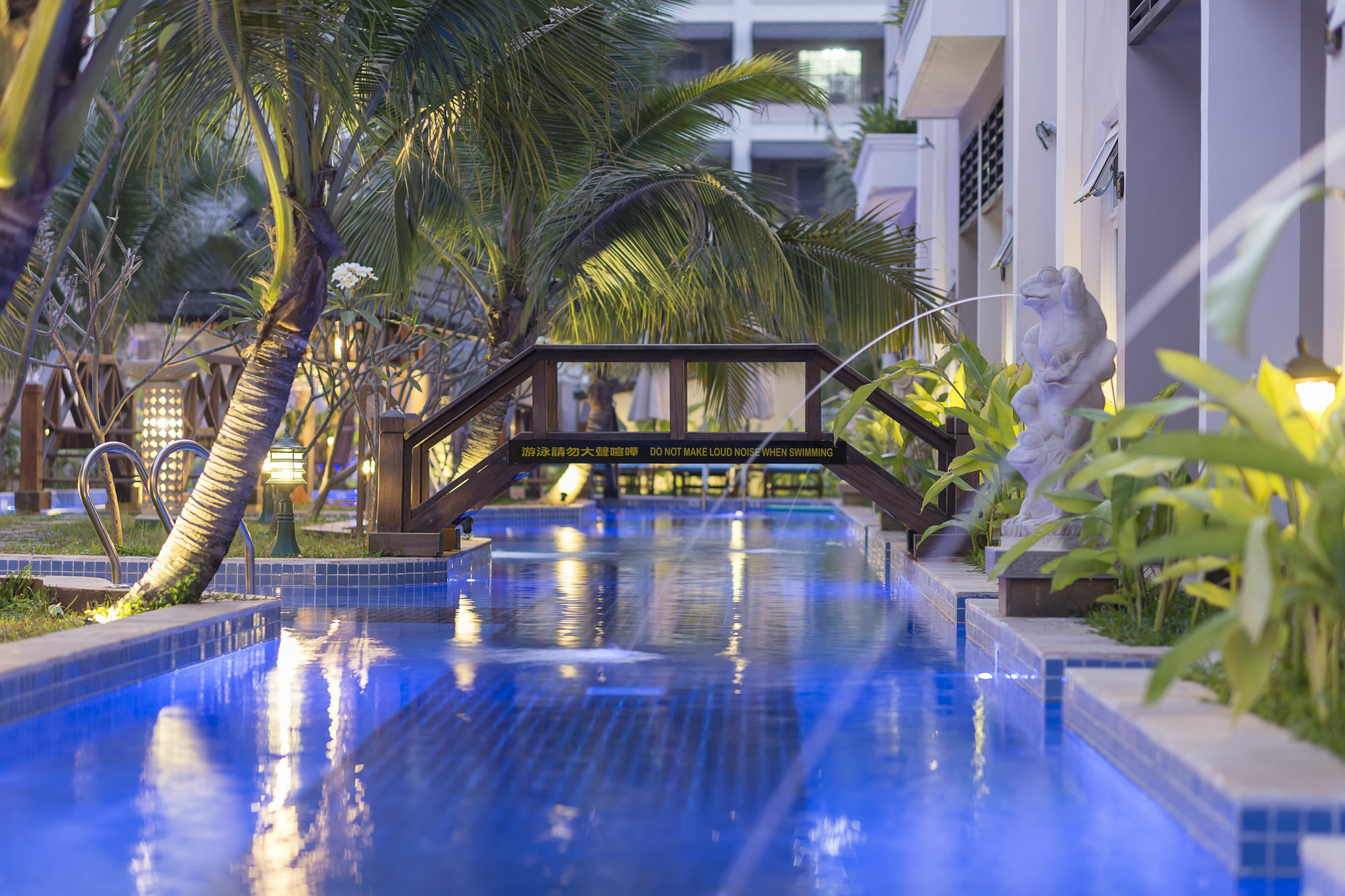 Bali Hotel Пномпень Экстерьер фото