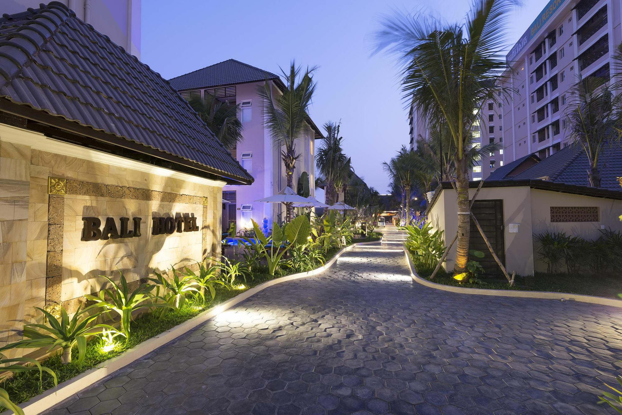 Bali Hotel Пномпень Экстерьер фото