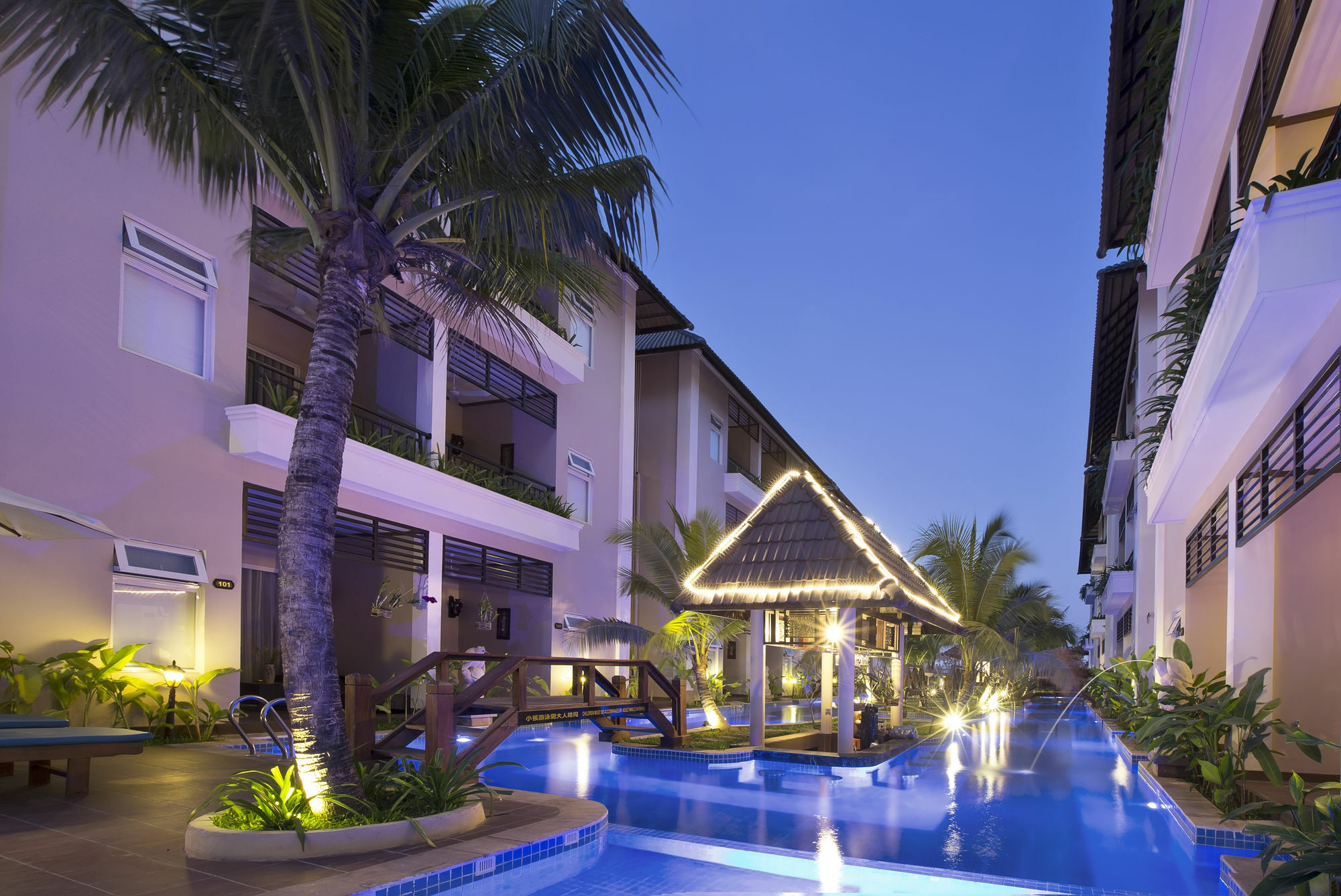 Bali Hotel Пномпень Экстерьер фото