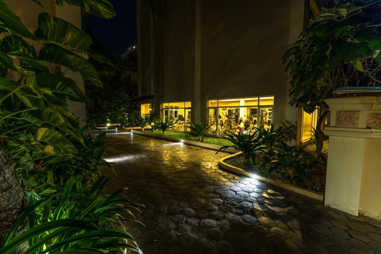 Bali Hotel Пномпень Экстерьер фото